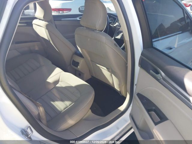 3FA6P0LU6KR225682 Ford Fusion Hybrid Se