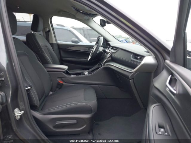 1C4RJJAG0P8825862 Jeep Grand Cherokee L Laredo 4x2