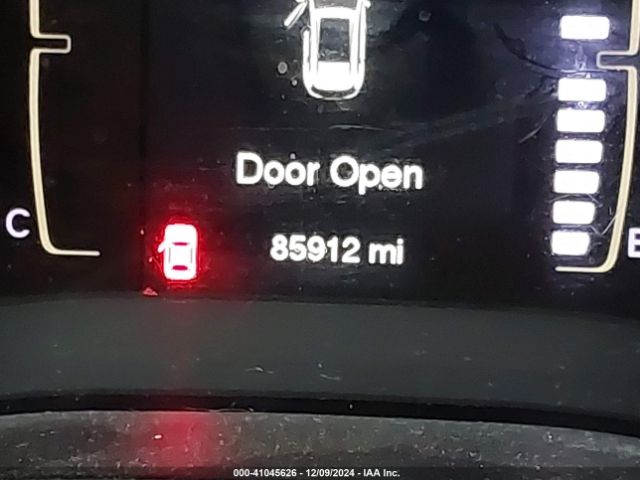 1C4PJMCB1GW181875 Jeep Cherokee Altitude