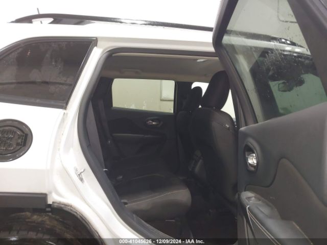 1C4PJMCB1GW181875 Jeep Cherokee Altitude