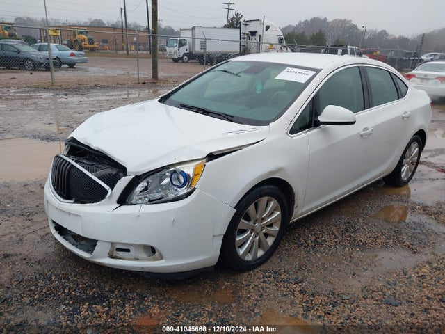 Buick Verano 2015 1G4PP5SK3F4215875 Image 2
