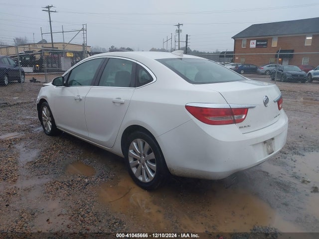 Buick Verano 2015 1G4PP5SK3F4215875 Image 3