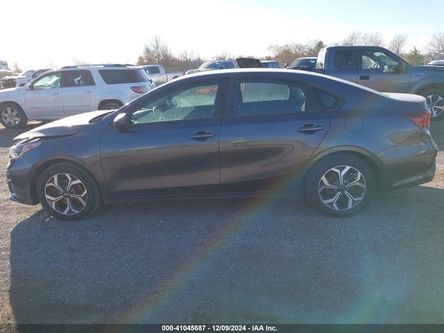3KPF24ADXKE109184 KIA Forte Lxs