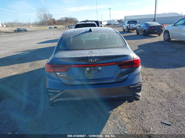 3KPF24ADXKE109184 KIA Forte Lxs