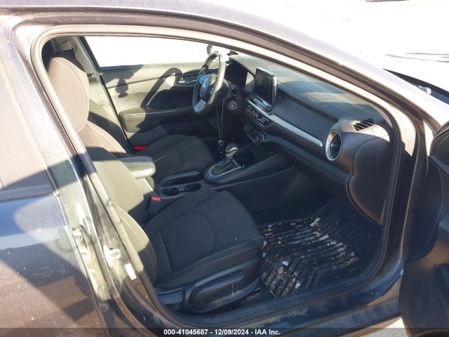 3KPF24ADXKE109184 KIA Forte Lxs
