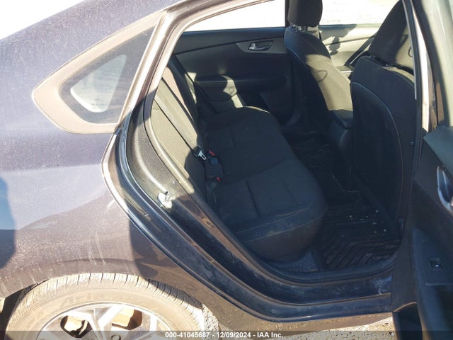 3KPF24ADXKE109184 KIA Forte Lxs