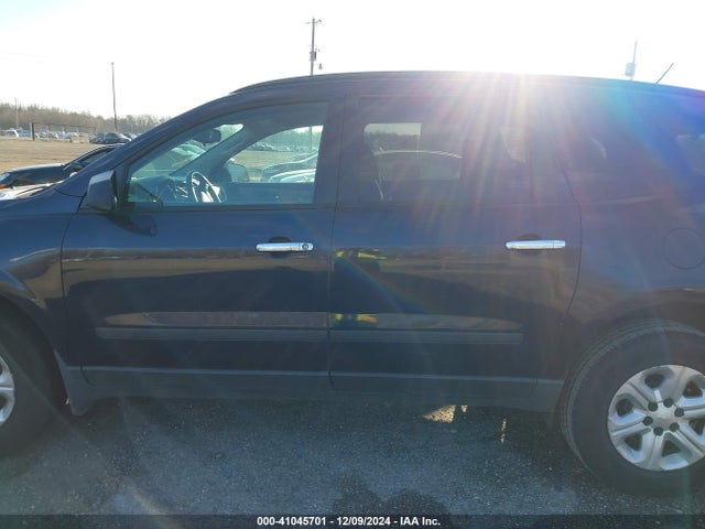 Chevrolet Traverse Ls 2015 1GNKRFKD3FJ110598 Image 13