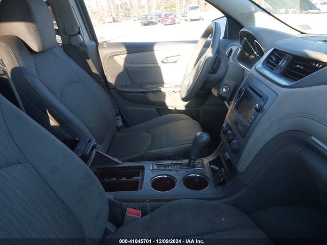 Chevrolet Traverse Ls 2015 1GNKRFKD3FJ110598 Image 5