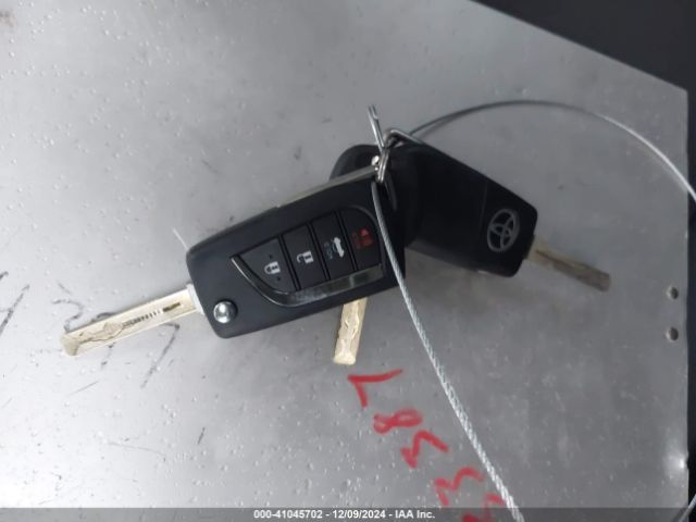 5YFEPMAE6NP319368 Toyota COROLLA LE