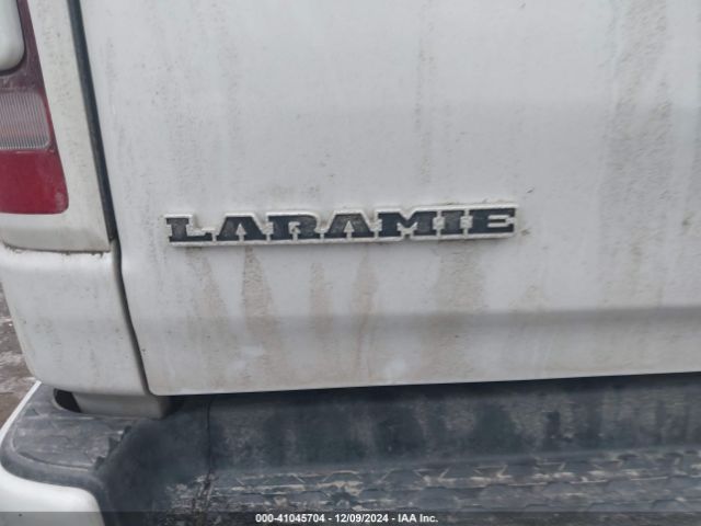 1C6SRFJT8KN728396 RAM 1500 Laramie  4x4 5'7 Box