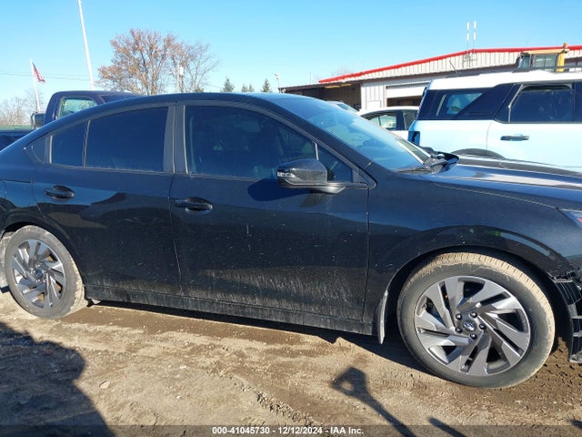 4S3BWAN68P3017096 Subaru Legacy Limited