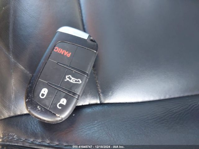 1C3CCCCG8FN656008 Chrysler 200 C