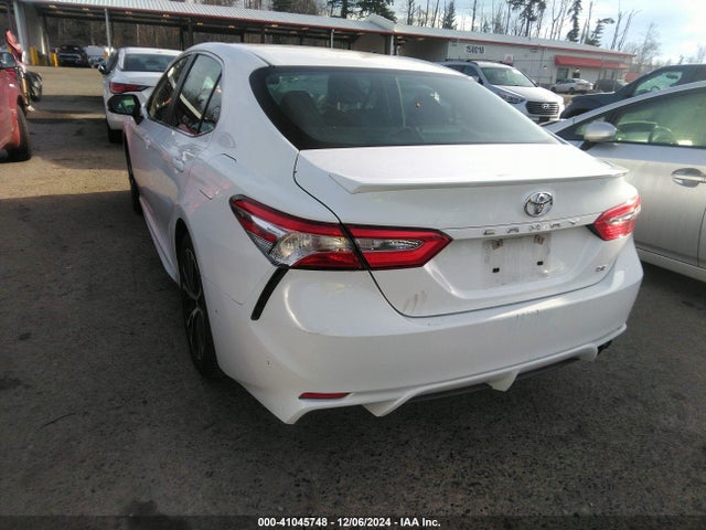 Toyota CAMRY SE 2018 4T1B11HK0JU650941 Image 3