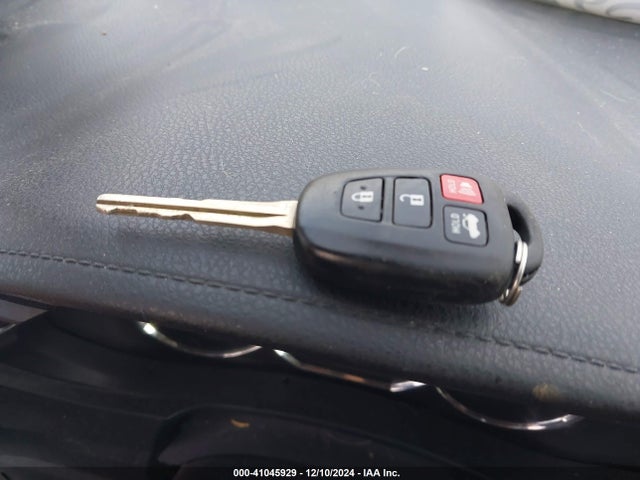 Toyota COROLLA LE 2015 2T1BURHE2FC370317 Image 11