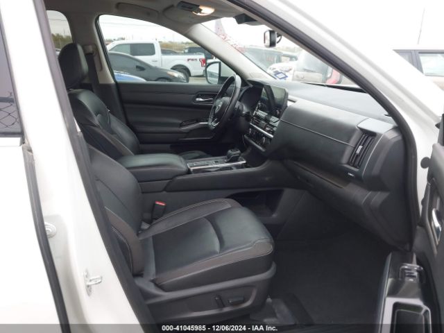 5N1DR3CB2NC272850 Nissan Pathfinder Sl 2wd