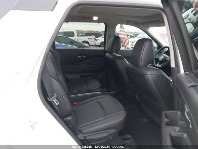 5N1DR3CB2NC272850 Nissan Pathfinder Sl 2wd