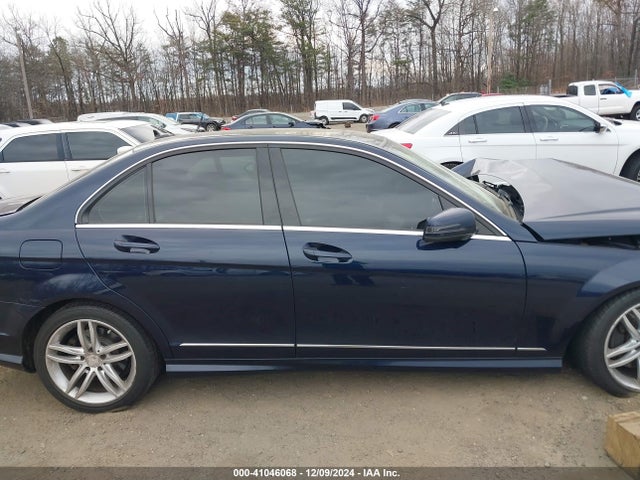 WDDGF8AB5EG186702 Mercedes-Benz C 300 Luxury 4matic/sport 4matic