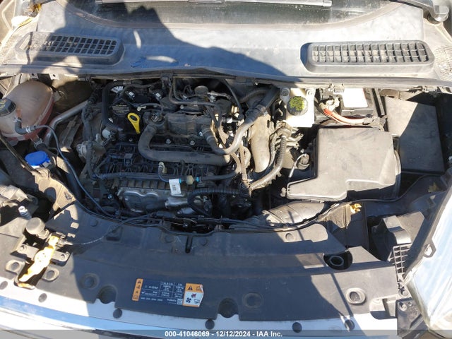1FMCU9GD7JUB15702 Ford ESCAPE SE