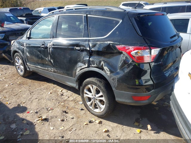 1FMCU9GD7JUB15702 Ford ESCAPE SE