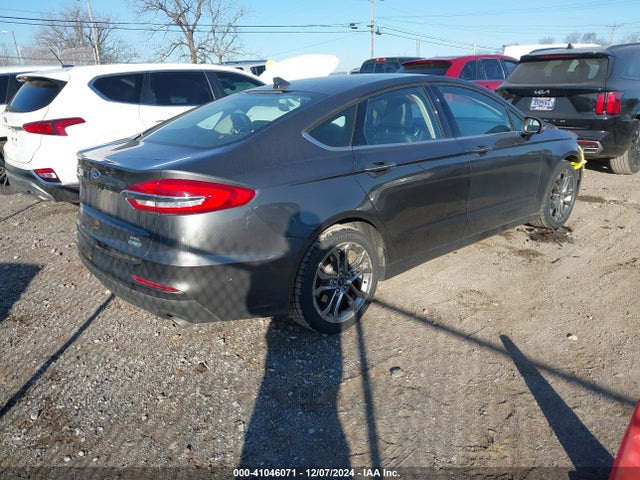 3FA6P0CD1LR130156 Ford FUSION SEL