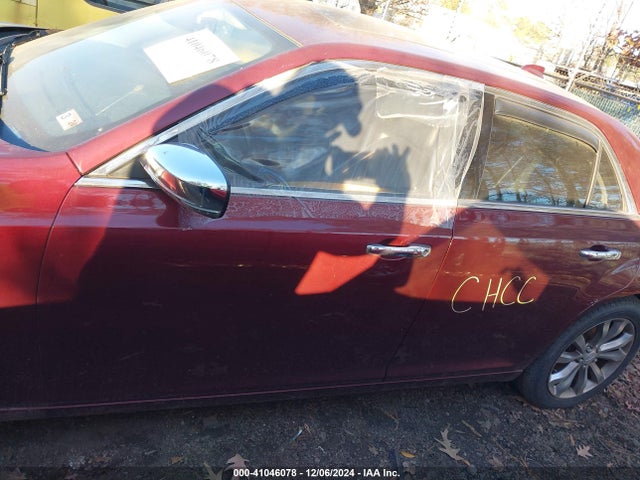 2C3CCAKG0JH300210 Chrysler 300 Limited Awd
