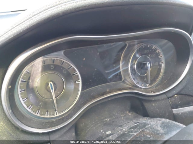 2C3CCAKG0JH300210 Chrysler 300 Limited Awd