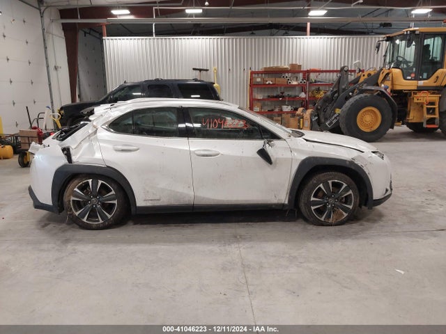 JTHP9JBHXM2041595 Lexus UX 250H