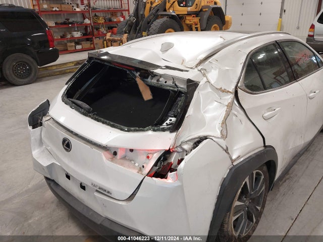 JTHP9JBHXM2041595 Lexus UX 250H
