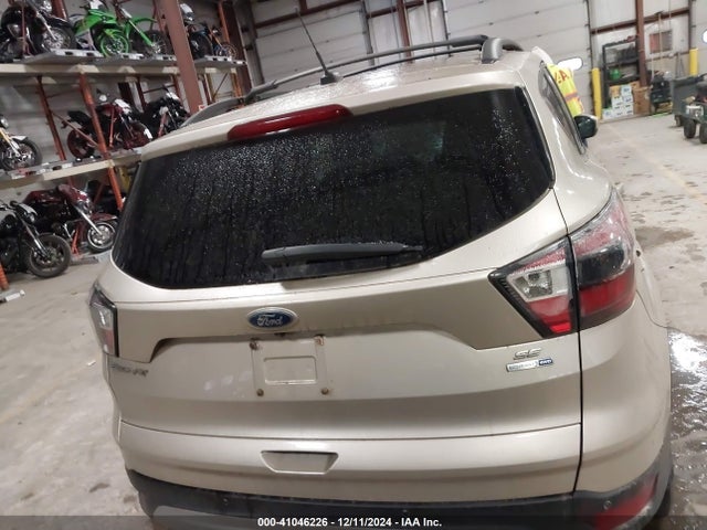 1FMCU9GDXHUB17048 Ford ESCAPE SE