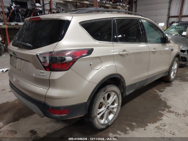 1FMCU9GDXHUB17048 Ford ESCAPE SE