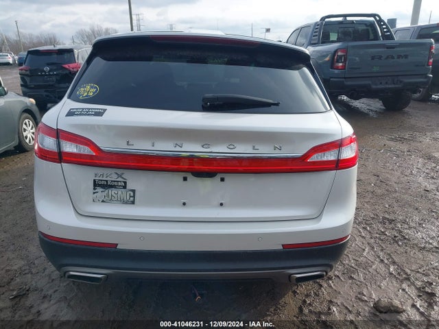 2LMTJ6LR8GBL22448 Lincoln Mkx Reserve