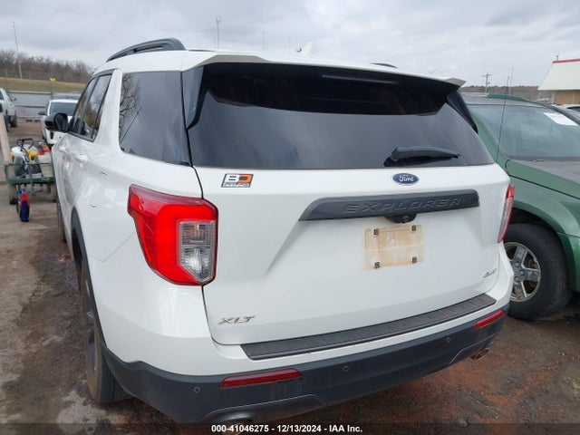 Ford EXPLORER XLT 2022 1FMSK8DH6NGC30332 Image 16