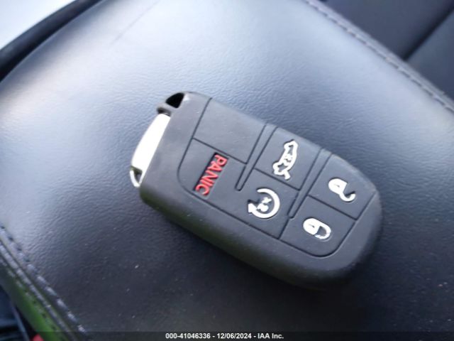 1C4RJFAG5KC817890 Jeep Grand Cherokee Laredo E 4x4