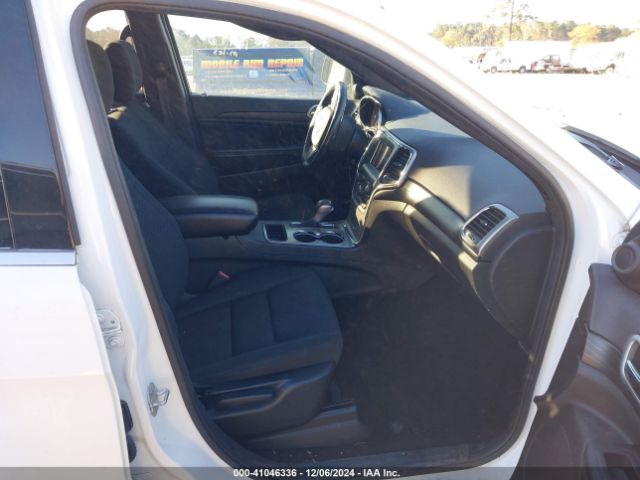 1C4RJFAG5KC817890 Jeep Grand Cherokee Laredo E 4x4
