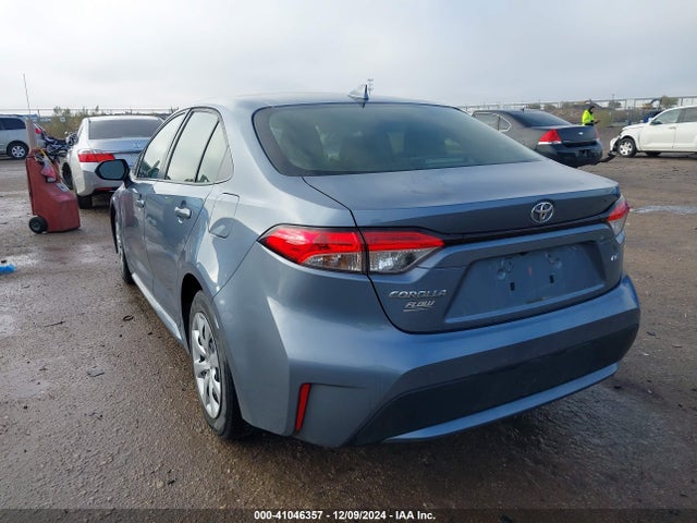 Toyota COROLLA LE 2022 JTDEPMAEXN3020006 Image 3