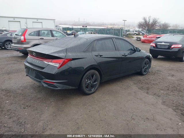 5NPLS4AG7MH031538 Hyundai ELANTRA SEL