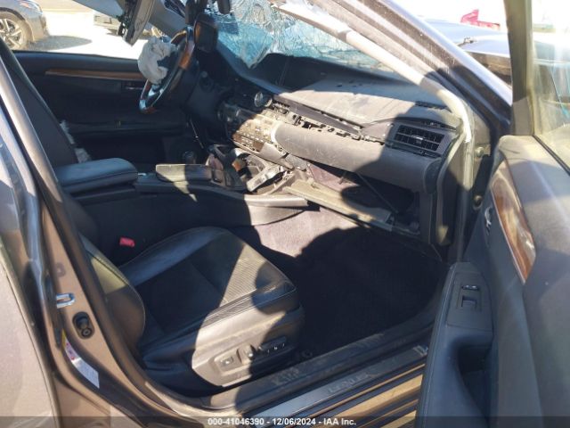 JTHBW1GG6F2093408 Lexus ES 300H
