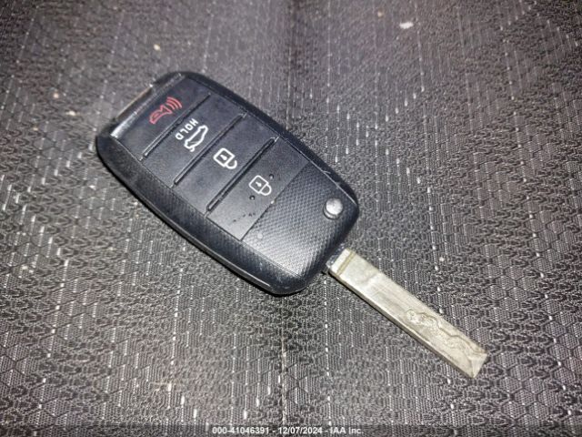 3KPA25ADXME429933 KIA Rio 5-door S