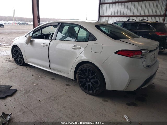5YFEPMAE9NP305562 Toyota COROLLA LE