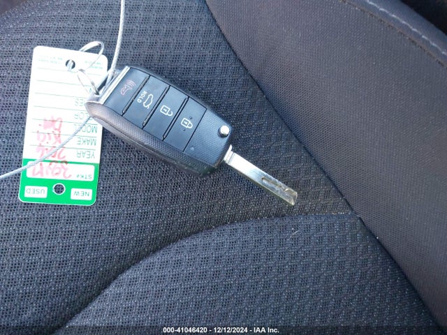 KIA Optima Lx 2016 5XXGT4L30GG113247 Image 11
