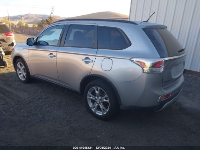 JA4AZ3A36FZ004573 Mitsubishi Outlander Se