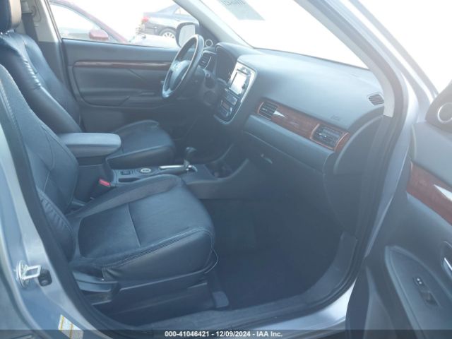 JA4AZ3A36FZ004573 Mitsubishi Outlander Se