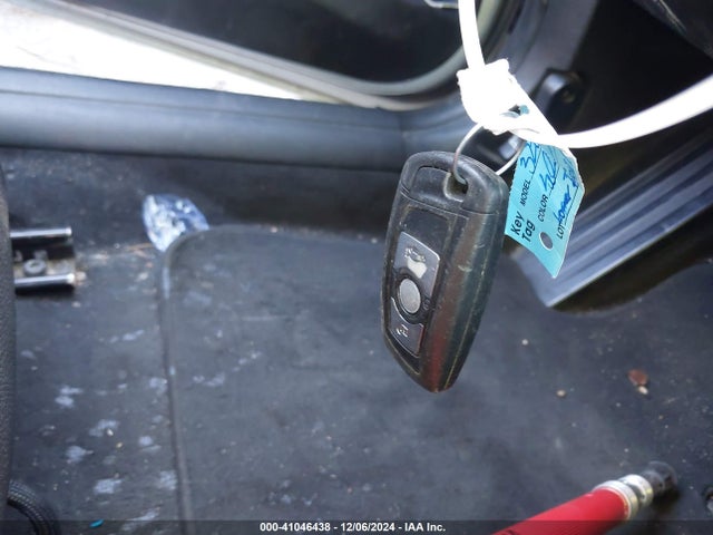 WBA3C3C54EF984977 BMW 320i Xdrive