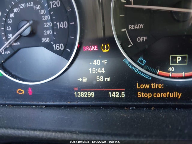 BMW 320i Xdrive 2014 WBA3C3C54EF984977 Image 15