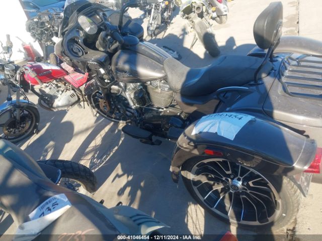 2023 HARLEY-DAVIDSON FLTRT 1HD1MFP13PB859543 Photo 2