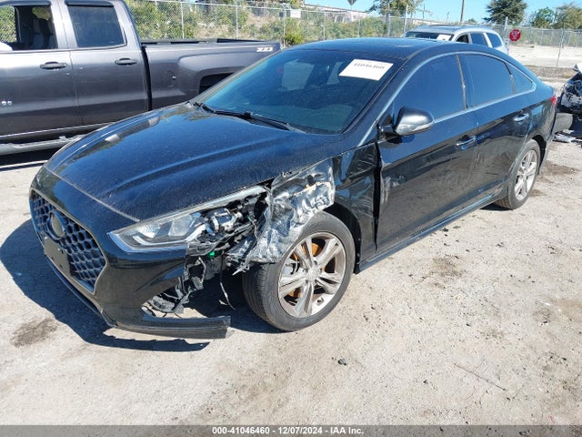 Hyundai Sonata Sport 2018 5NPE34AF2JH680091 Image 2