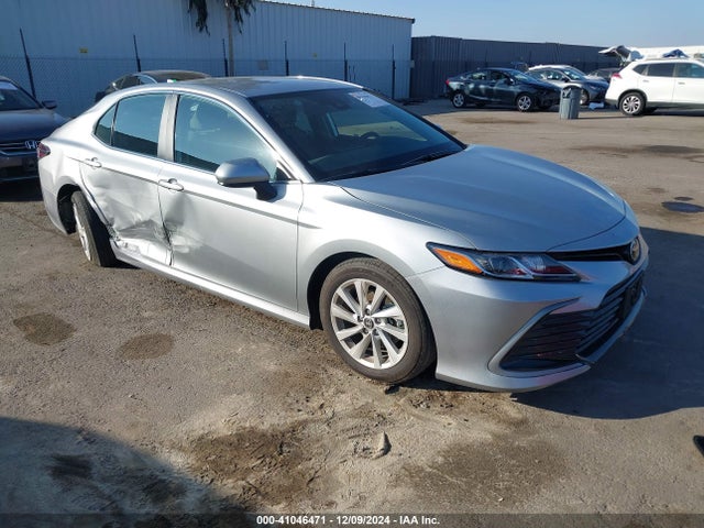 Toyota CAMRY LE 2024 4T1C11AK6RU261506 Image 1