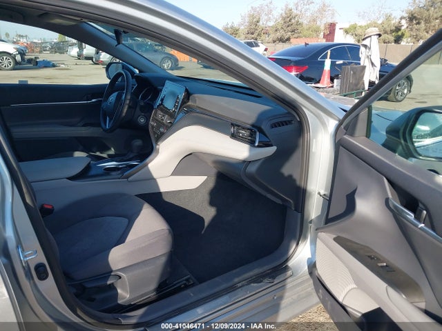 Toyota CAMRY LE 2024 4T1C11AK6RU261506 Image 5