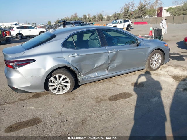 Toyota CAMRY LE 2024 4T1C11AK6RU261506 Image 6