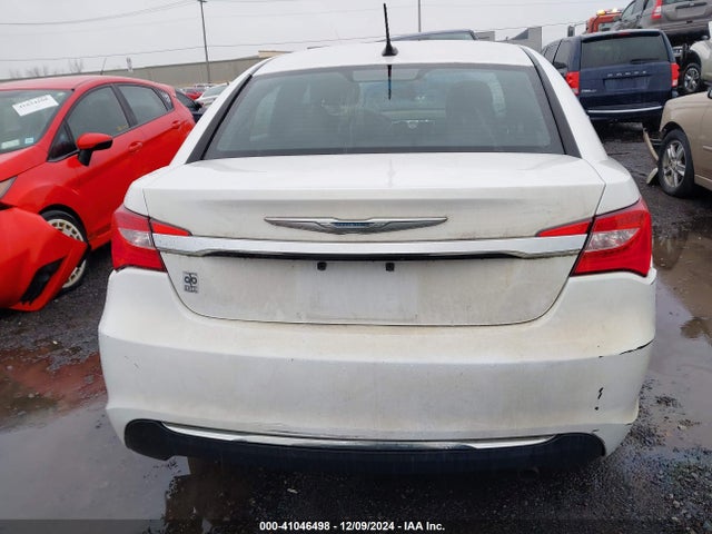 1C3CCBAB8EN168516 Chrysler 200 LX